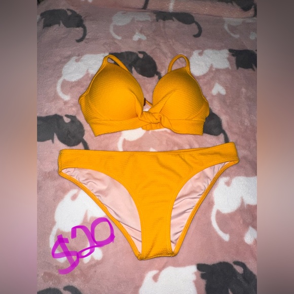 bikini - Picture 7 of 7